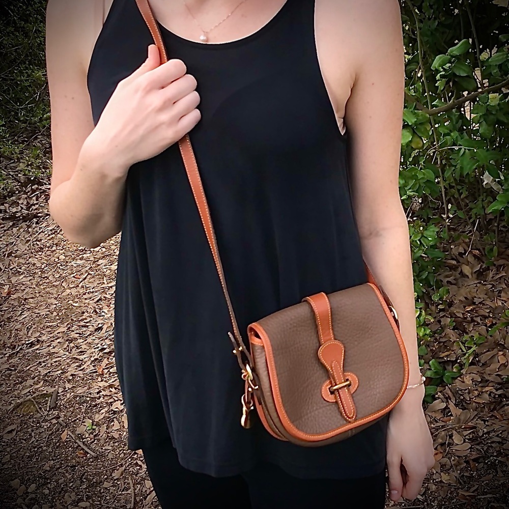 SOLD Vintage Dooney & Bourke crossbody - Picture 2 of 8